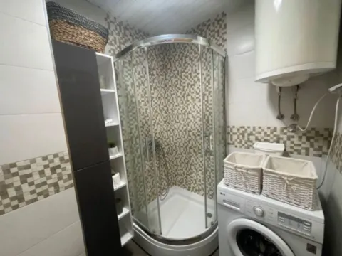 Izdavanje, jednosoban stan, 48m², City Kvart, Podgorica - image 2