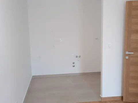 Rent, one bedroom apartment, 47m², City Kvart, Podgorica - image 2