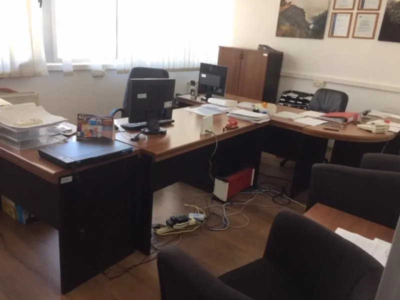 Rent, office space, 1500m², Šimanovci, Pećinci