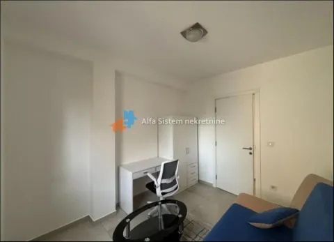 Rent, three bedroom apartment, 55m², Južni Bulevar, Vračar Sve Podlokacije - image 13