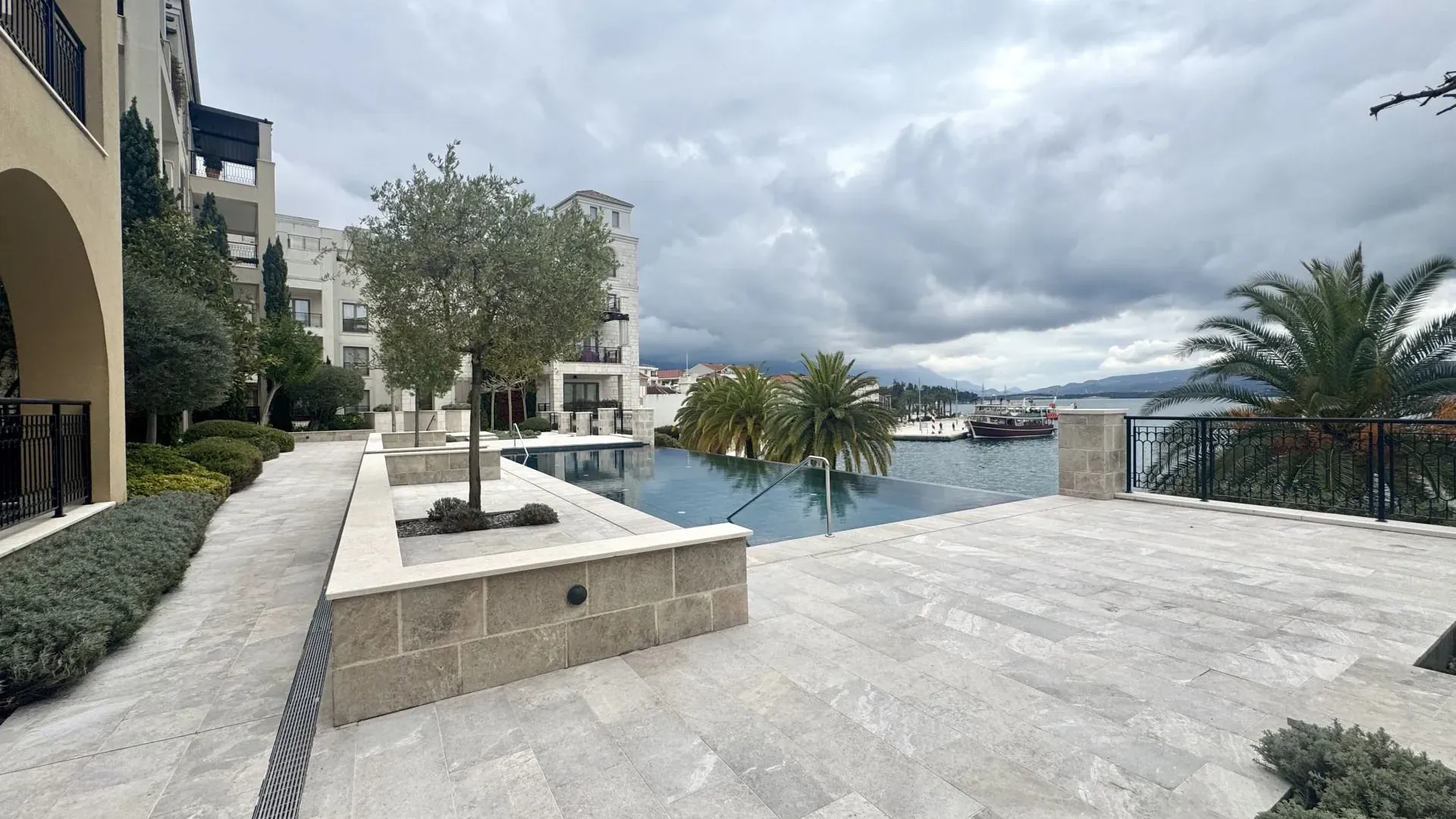 Rent, two bedroom apartment, 116m², Porto Montenegro, Tivat