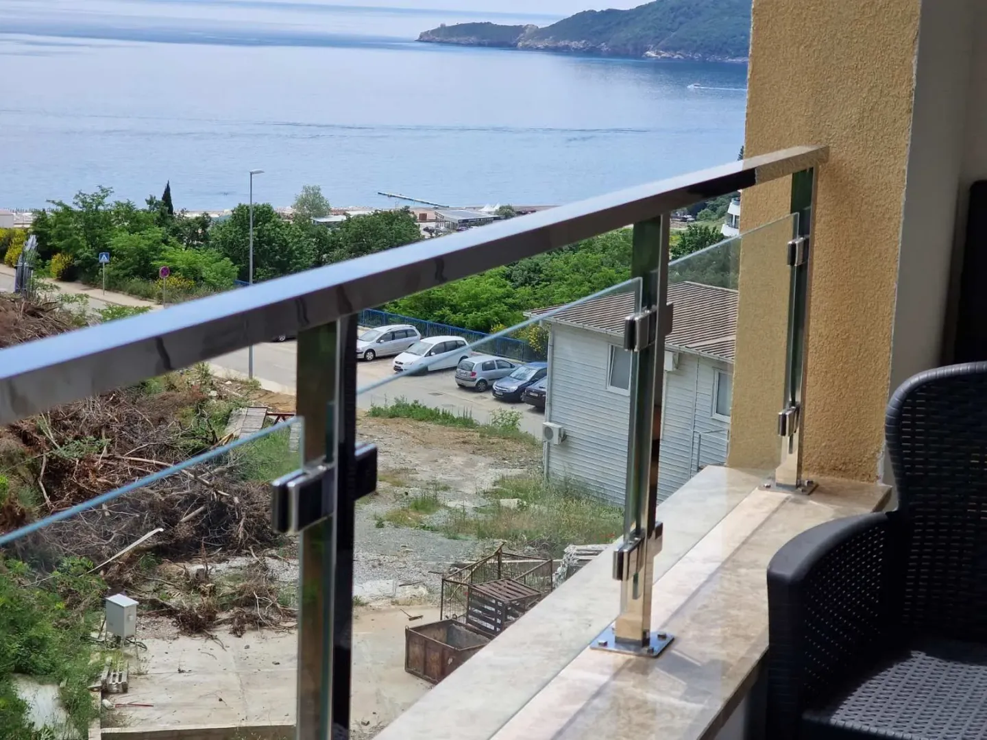 Izdavanje, jednosoban stan, 44m², Bečići, Budva