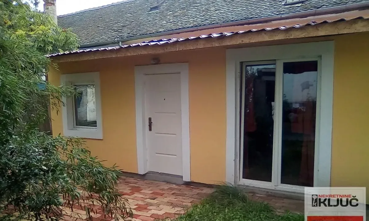 Izdavanje, kuća, 47m², Centar, Novi Sad