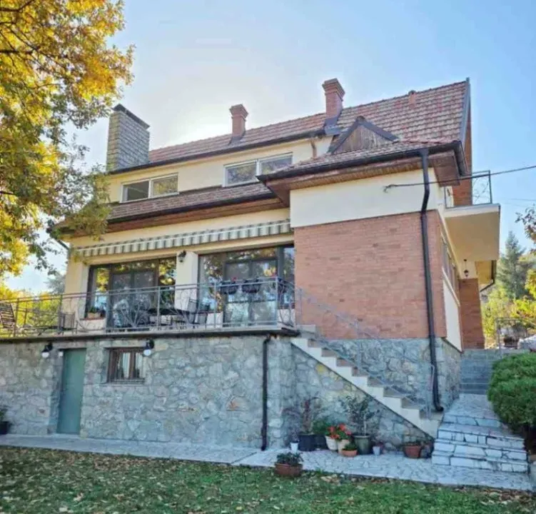 Prodaja, kuća, 220m², Vrčin, Grocka