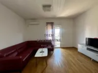 Izdavanje, dvosoban stan, 70m², Stari Aerodrom, Podgorica - image 2