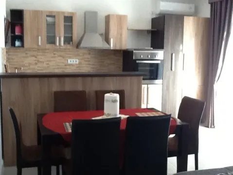 Prodaja, kuća, 130m², Šušanj, Bar - image 5
