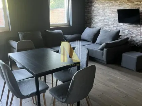 Prodaja, četvorosoban stan, 106m², Petrovaradin, Novi Sad