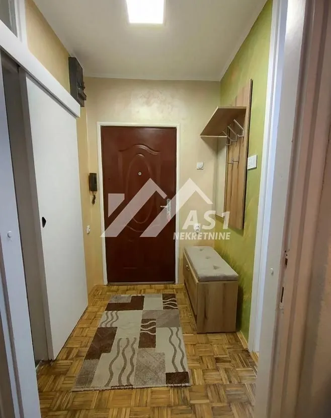 Izdavanje, jednosoban stan, 37m², Novo naselje, Novi Sad