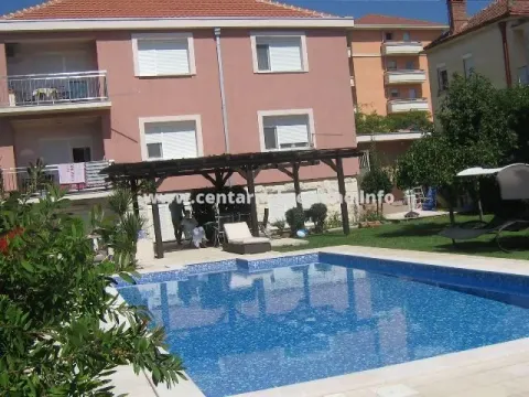 Prodaja, kuća, 340m², Gorica C, Podgorica - image 9