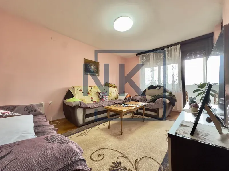 Prodaja, dvosoban stan, 76m², Blok 6, Podgorica