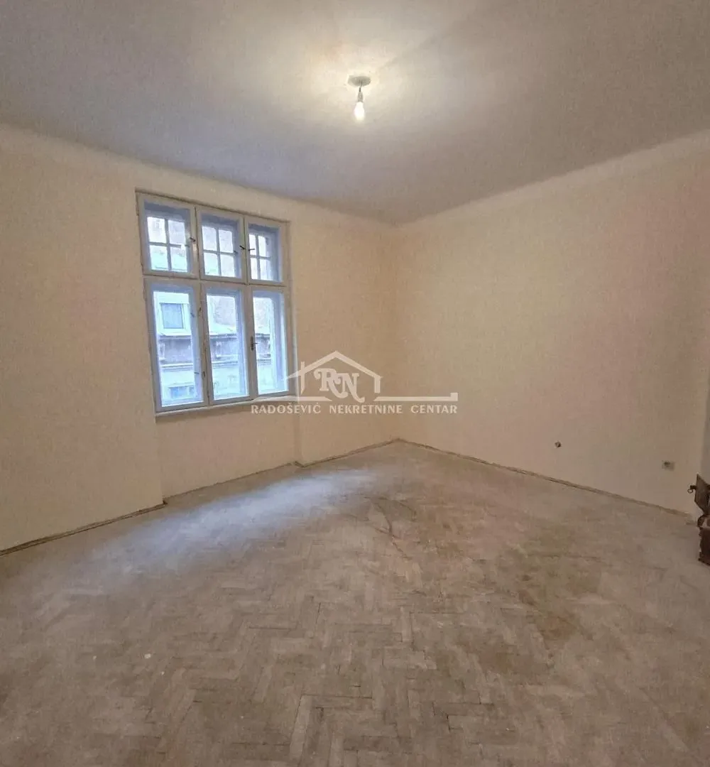 Sale, four bedroom apartment, 91m², Stari Grad, Beograd