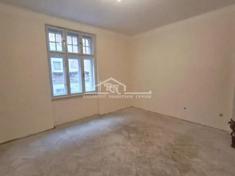 Prodaja, četvorosoban stan, 91m², Stari Grad, Beograd - image 9