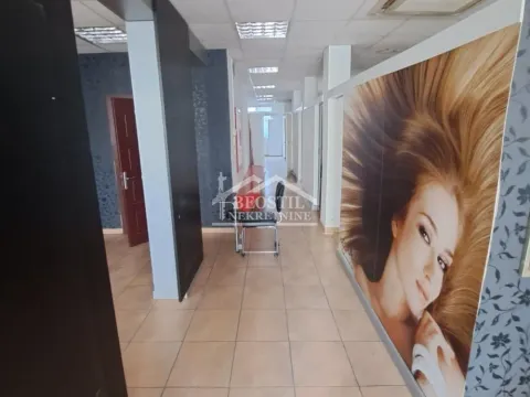 Rent, office space, 159m², Borča 1, Borča Sve Podlokacije - image 5