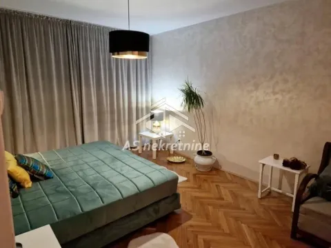 Rent, three bedroom apartment, 73m², Slavija, Vračar Sve Podlokacije - image 11