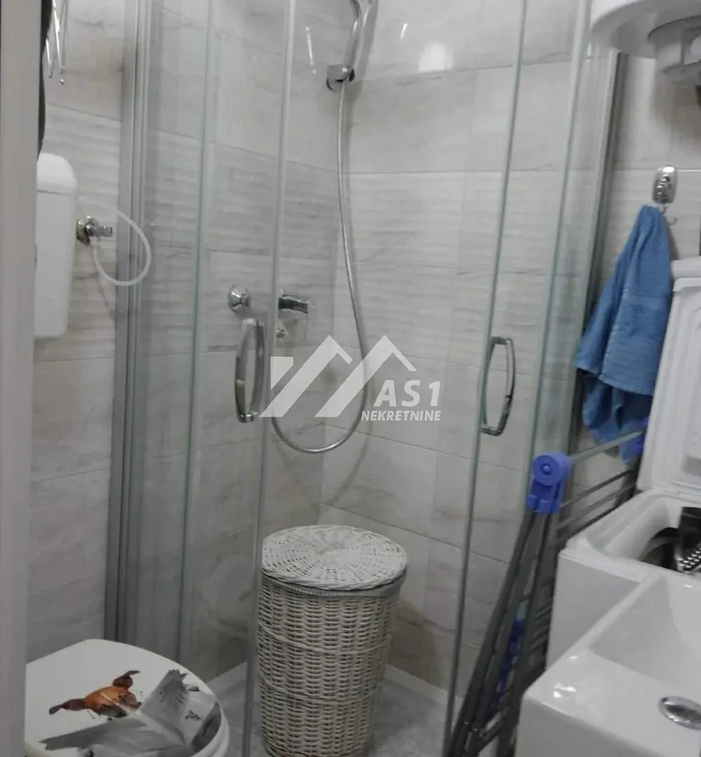 Prodaja, jednosoban stan, 35m², Detelinara, Novi Sad Sve Podlokacije