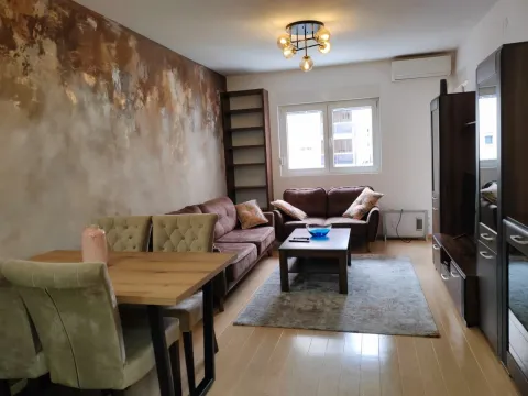 Rent, two bedroom apartment, 70m², City Kvart, Podgorica - image 2