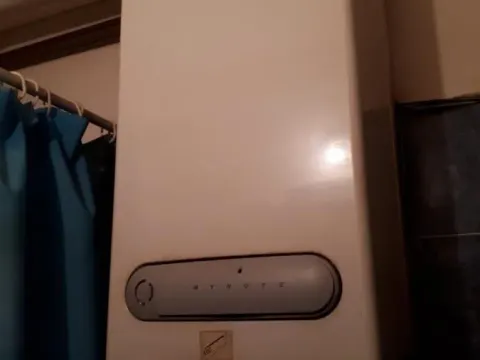 Prodaja, četvorosoban stan, 91m², Petlovo Brdo, Beograd - image 12