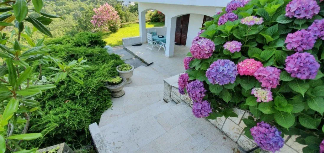 Sale, house, 250m², Reževići, Budva