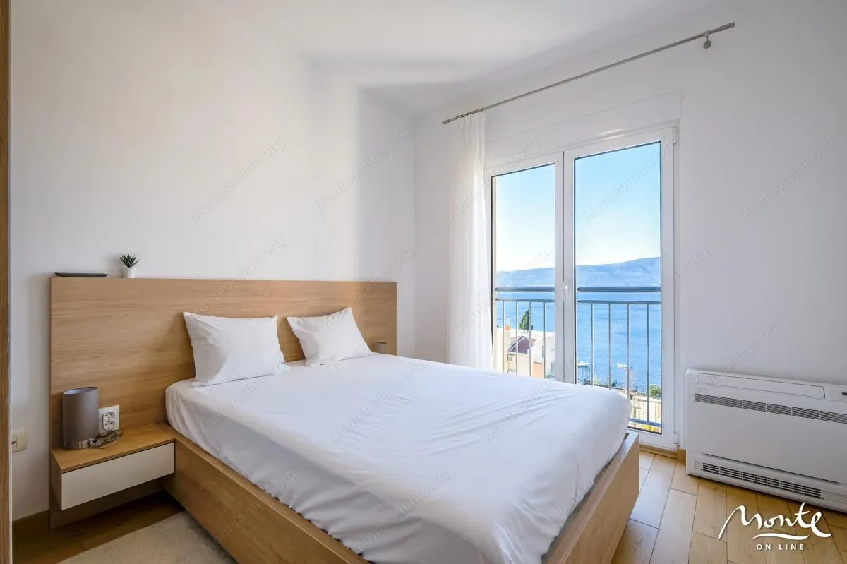Prodaja, dvosoban stan, 66m², Tivat, Crna Gora