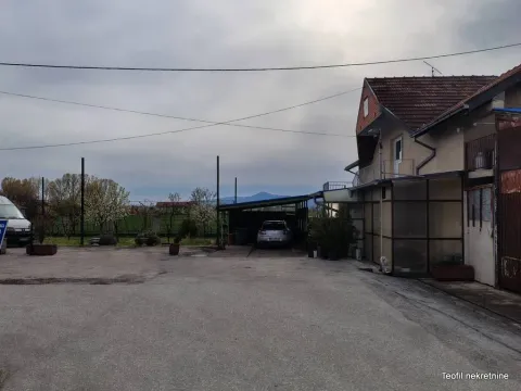 Rent, office space, 630m², Paraćin, Srbija - image 13