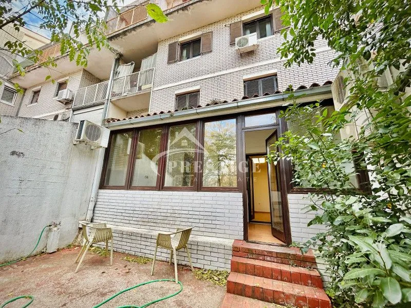 Izdavanje, dvosoban stan, 78m², Momišići, Podgorica
