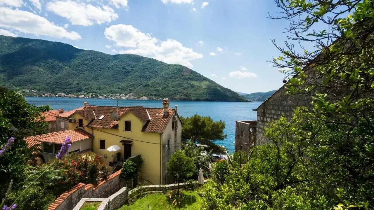 Prodaja, kuća, 136m², Perast, Kotor