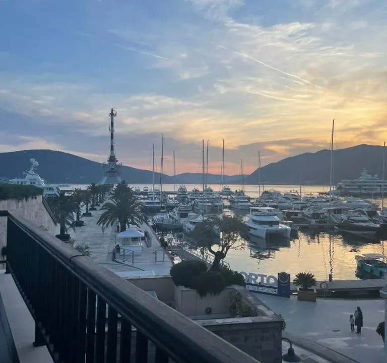 Rent, one bedroom apartment, 68m², Porto Montenegro, Tivat
