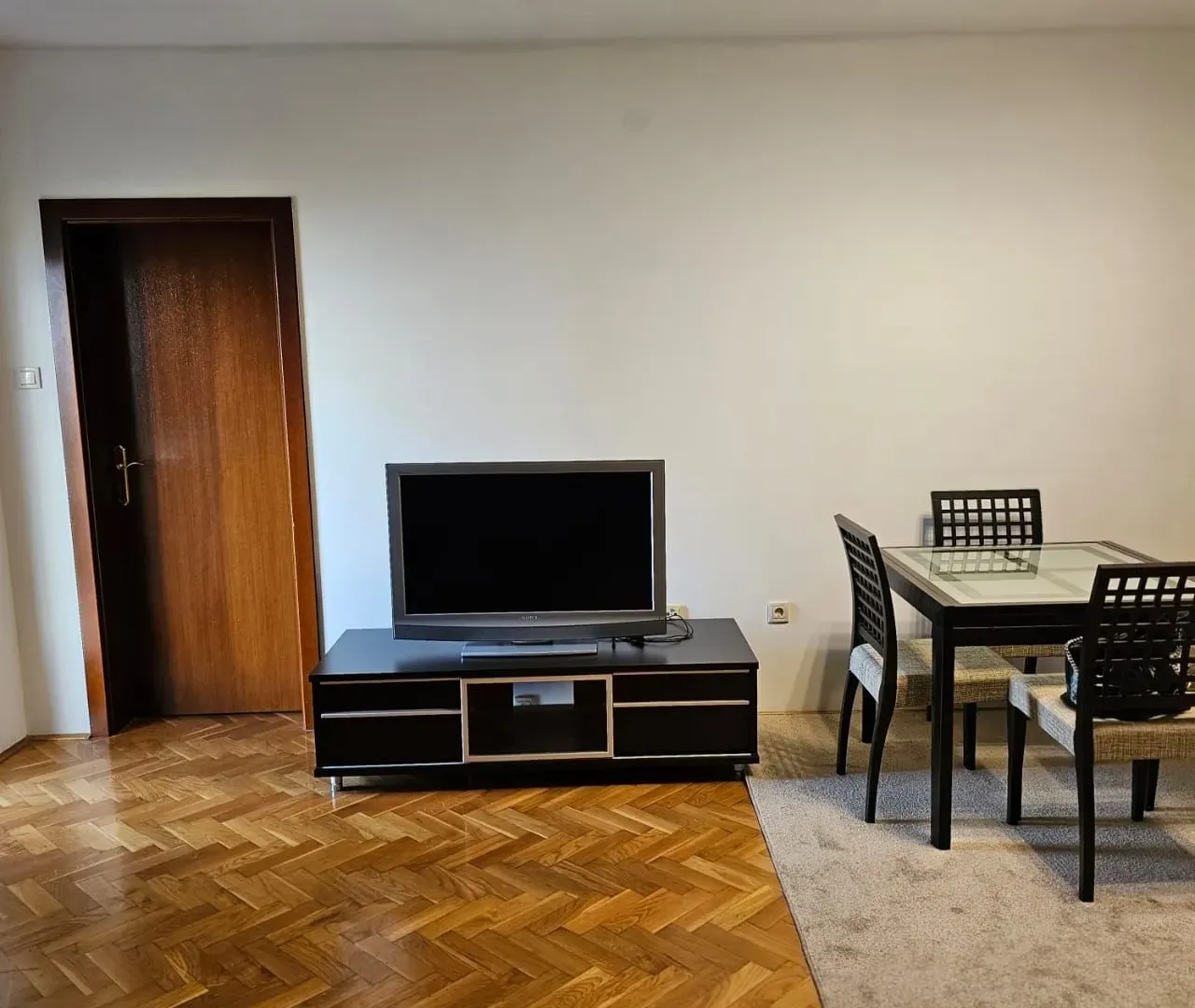 Rent, one bedroom apartment, 46m², Blok 6, Podgorica