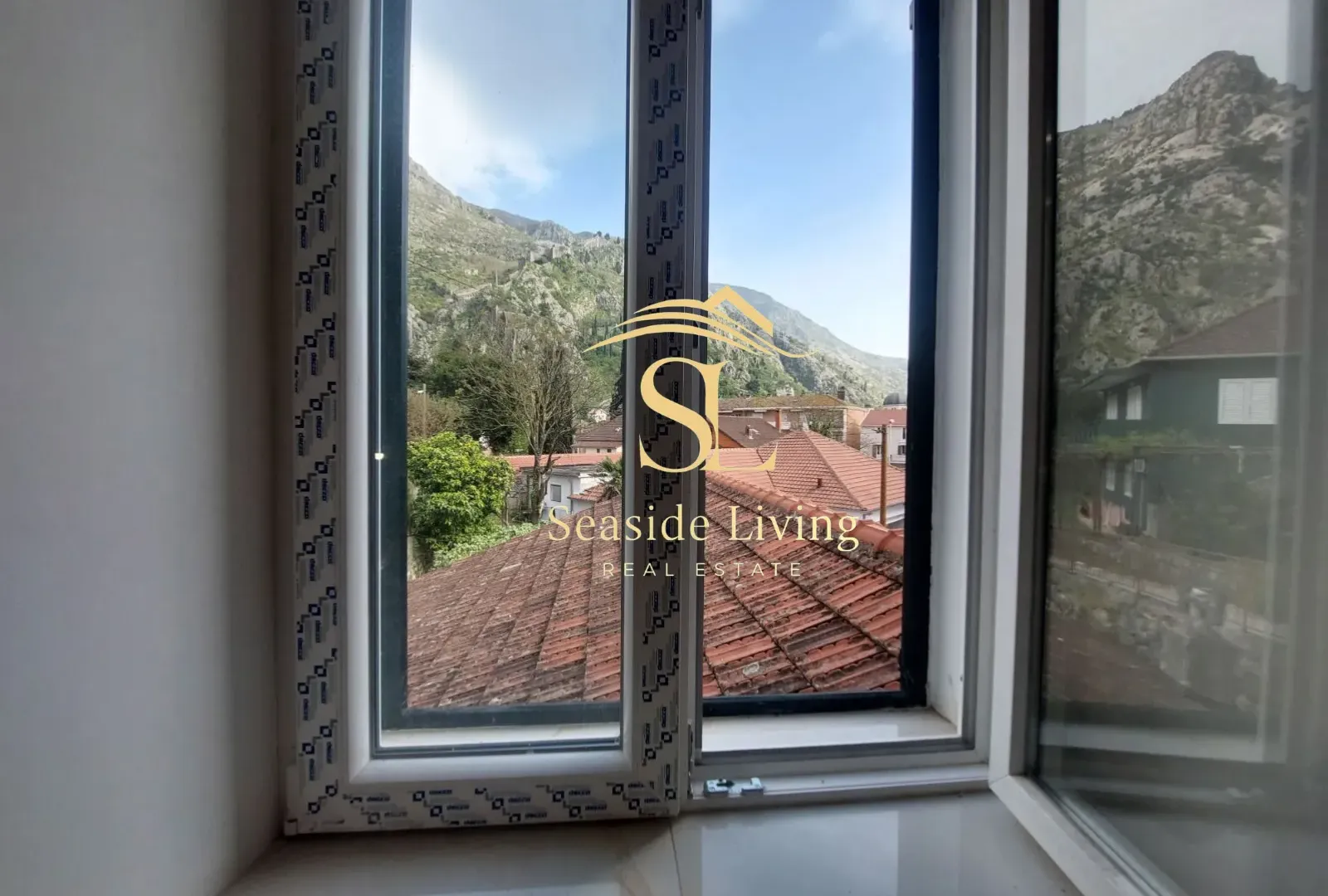 Rent, one bedroom apartment, 40m², Centar, Kotor