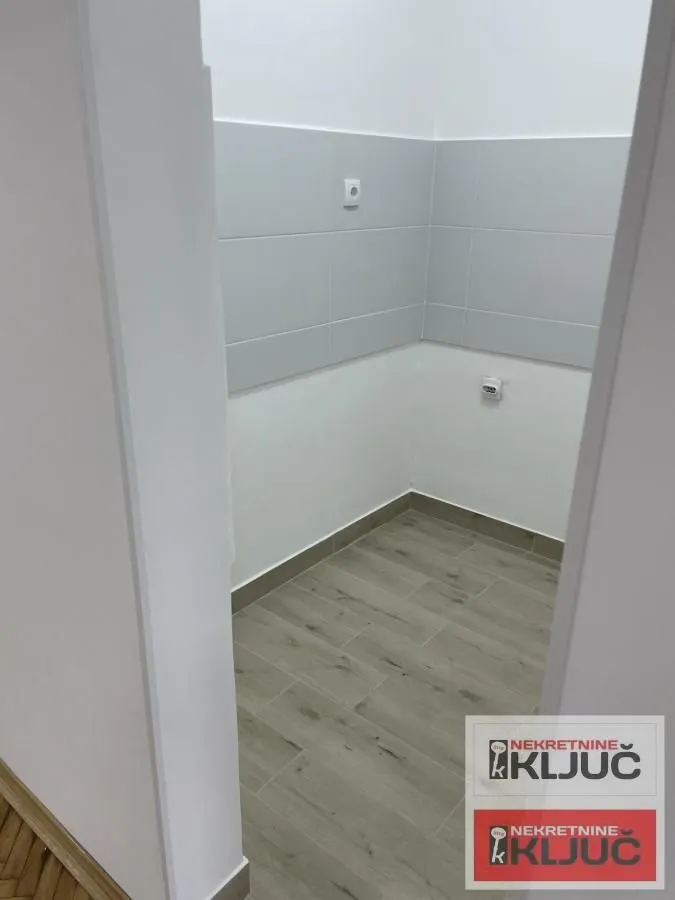 Prodaja, jednosoban stan, 30m², Grbavica, Novi Sad Sve Podlokacije