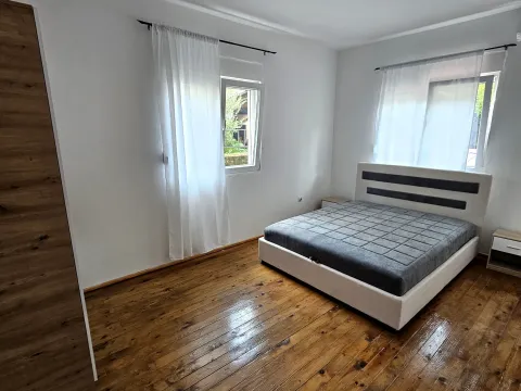 Rent, two bedroom apartment, 75m², Dobrota, Kotor - image 5