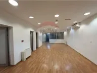 Izdavanje, poslovni prostor, 147m², Preko Morače, Podgorica - image 4