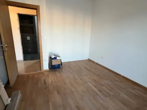 Prodaja, dvosoban stan, 72m², Stari Aerodrom, Podgorica - image 4