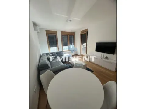 Izdavanje, dvosoban stan, 52m², Novi Beograd Blok 65, Novi Beograd Sve Podlokacije - image 2