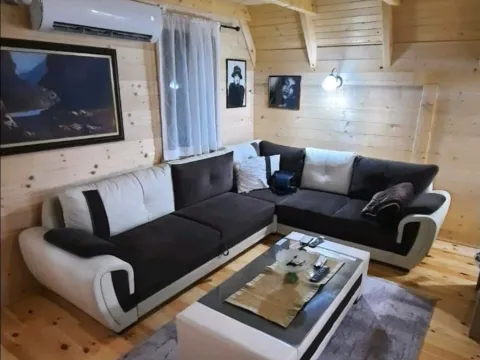 Sale, house, 207m², Borje, Žabljak - image 13