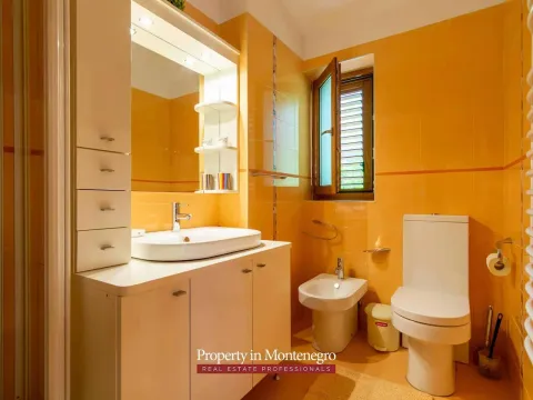 Prodaja, kuća, 303m², Orahovac, Kotor - image 22