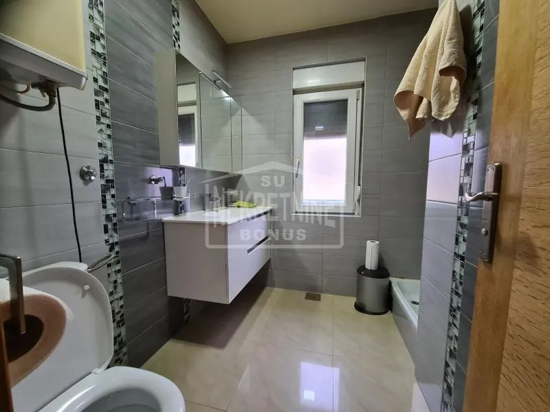Prodaja, kuća, 250m², Aleksandrovo, Subotica