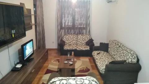 Rent, one bedroom apartment, 50m², Stari Aerodrom, Podgorica - image 9