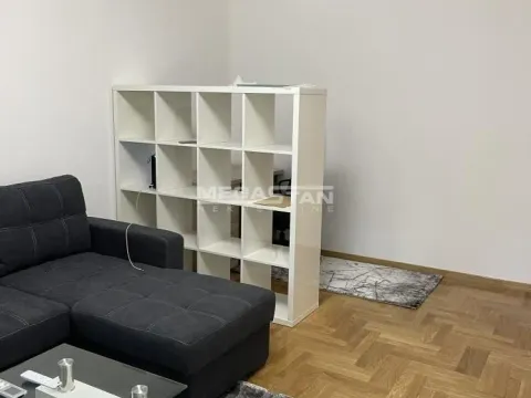 Izdavanje, dvosoban stan, 56m², Slavija, Vračar Sve Podlokacije - image 3