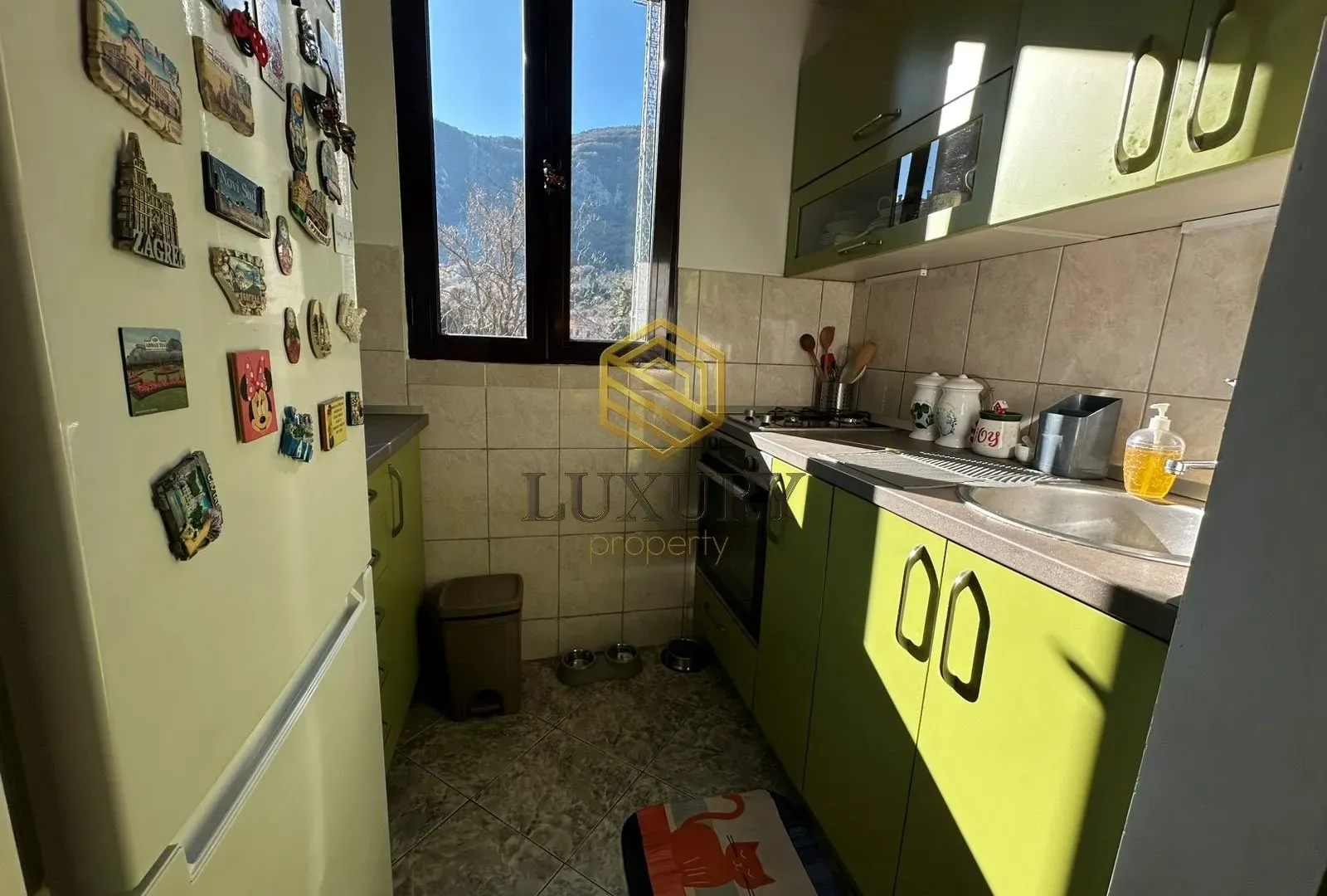 Prodaja, jednosoban stan, 46m², Centar, Kotor
