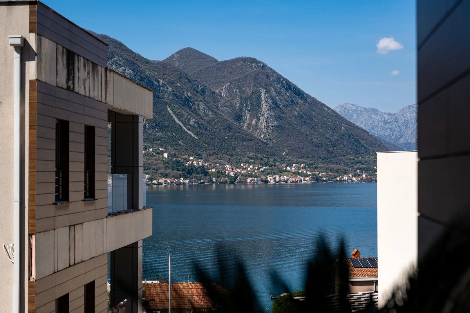 Sale, two bedroom apartment, 82m², Dobrota, Kotor