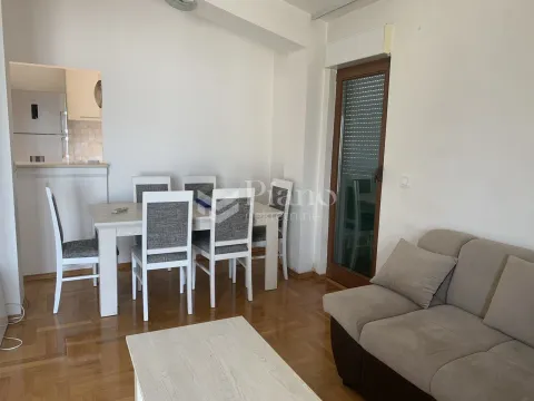 Izdavanje, dvosoban stan, 85m², Stari Aerodrom, Podgorica - image 4