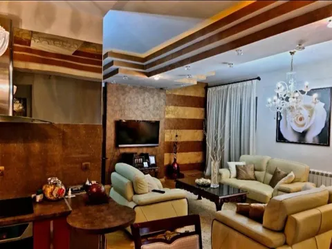 Izdavanje, trosoban stan, 113m², Centar, Budva - image 3