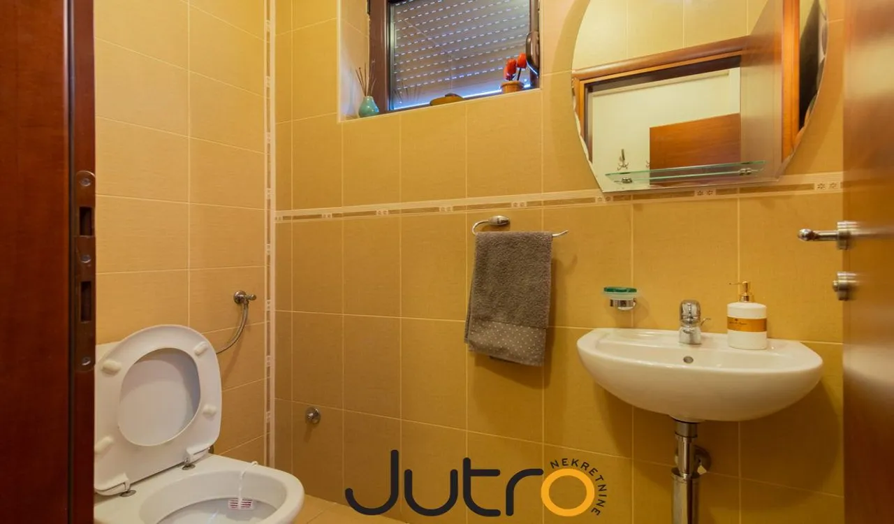 Rent, house, 320m², Donja Gorica, Podgorica