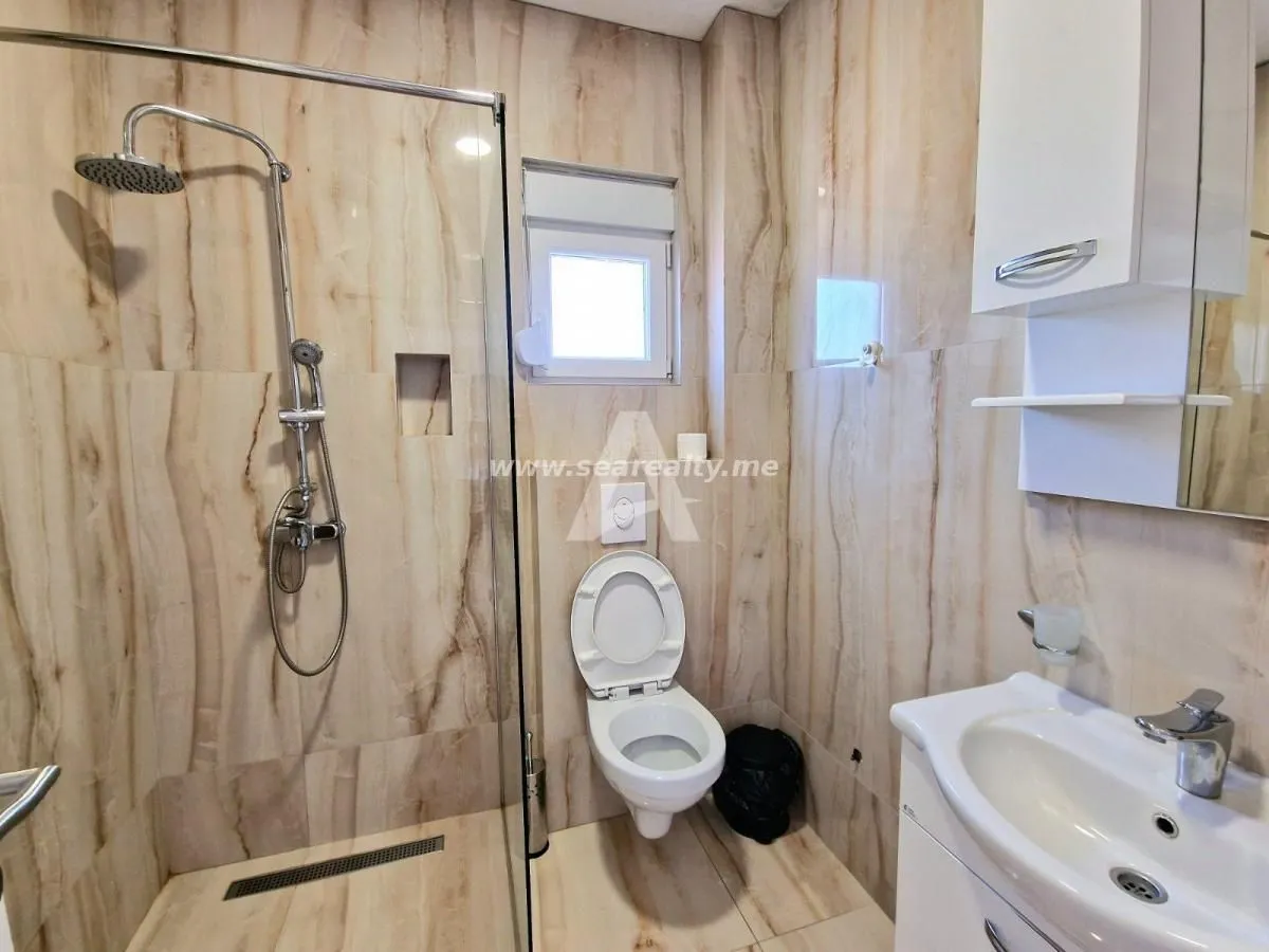 Rent, house, 300m², Krimovica, Kotor