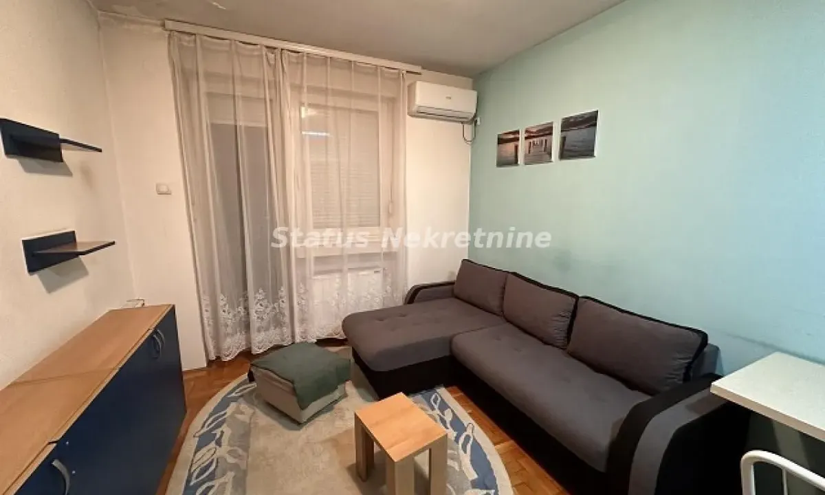 Izdavanje, garsonjera, 25m², Centar, Novi Sad