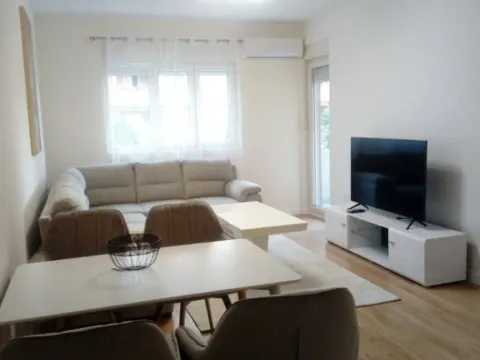 Izdavanje, jednosoban stan, 53m², Central Point, Podgorica - image 11