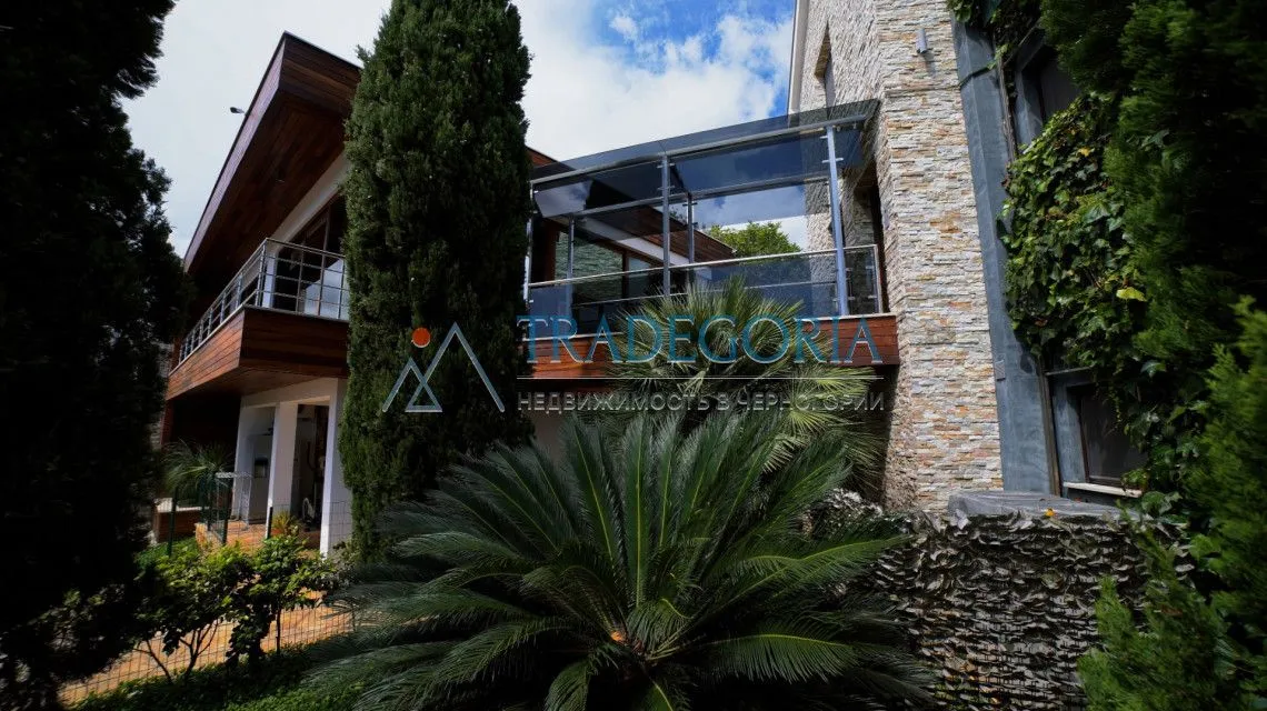 Prodaja, ugostiteljski objekat, 435m², Bečići, Budva