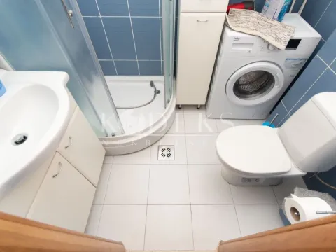 Izdavanje, dvosoban stan, 53m², Centar, Podgorica - image 9