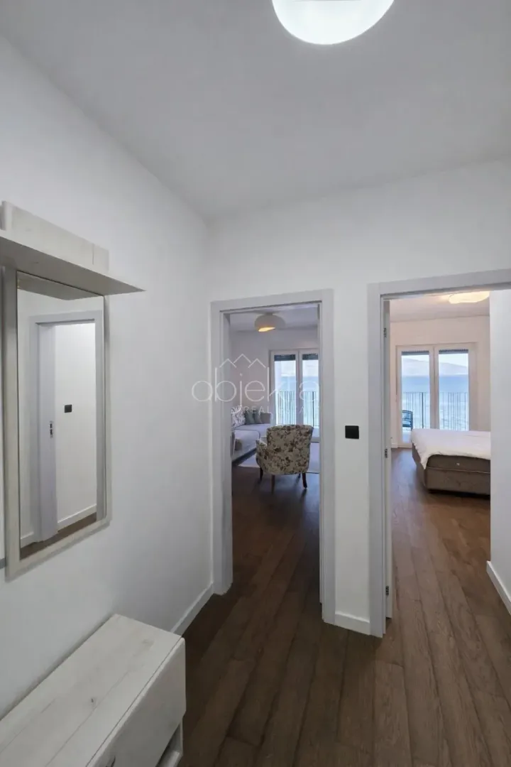 Rent, one bedroom apartment, 52m², Tivat, Crna Gora